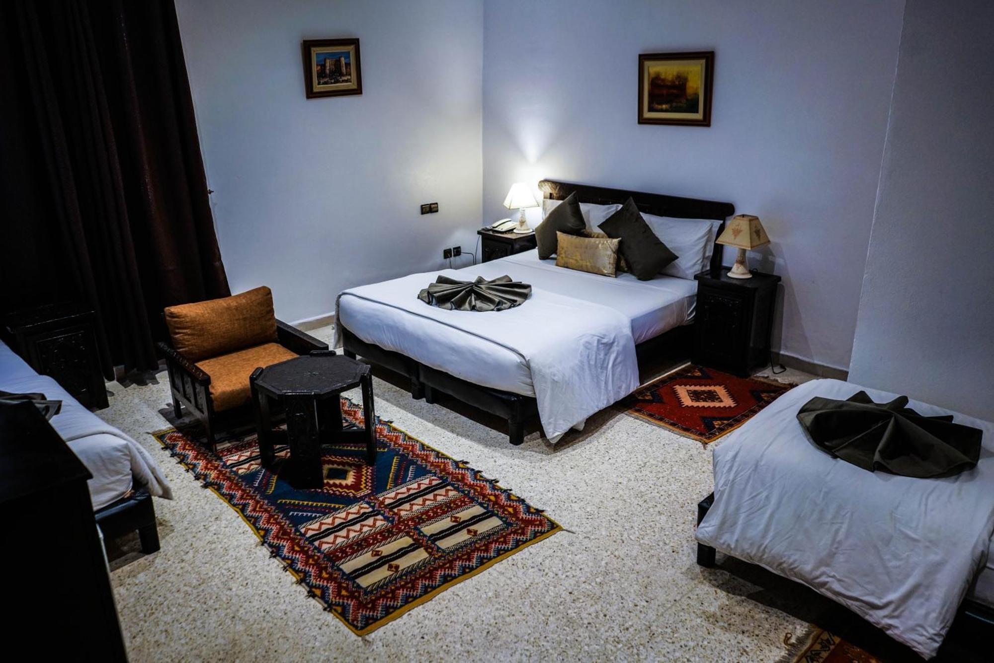 Hotel La Perle du Sud Ouarzazate Bagian luar foto